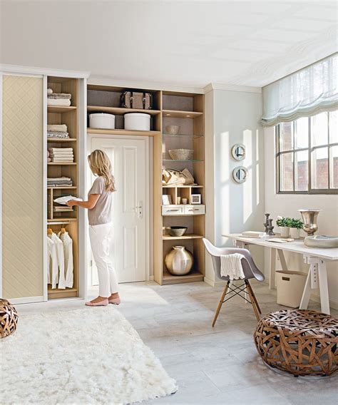 Wohnzimmerschrank mit bar, eiche furniert lackiertem offenen fach, led. Einbauschrank nach Maß | Einbauschrank, Wohnzimmer ...