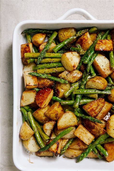 You could substitute the potatoes with carrots, beets or other root vegetables, or you could. Balsamic Roasted New Potatoes with Asparagus | Receta ...