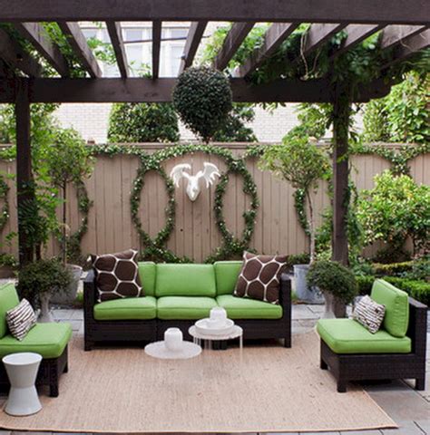 Do you have a patio and tile that limit your planting options? Small Backyard Patio Designs Idea (Small Backyard Patio ...