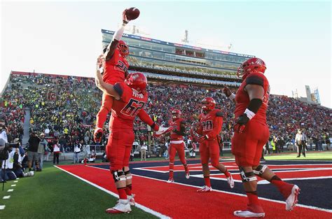 It has a total undergraduate enrollment of 870, its setting is urban, and the campus size is 68 acres. Top 100 college football games of 2013 - SBNation.com