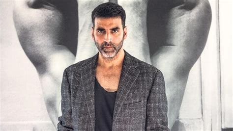 Akshay Kumar Speaks Perfect Arabic In Airlift And What The Film About