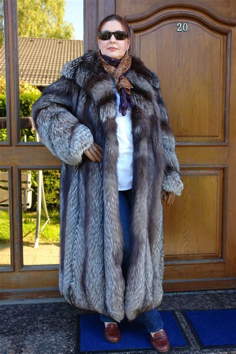 pin by furlover voin22 on fur barynya 4 fur coat fashion coat