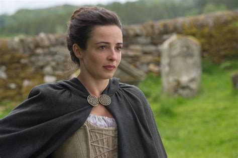 Meet ‘jenny From The Broch ‘outlander Actress Laura Donnelly On