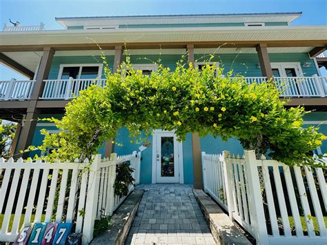 Gulfport Luxury Waterfront Parking Wi-Fi - Home Rental in Gulfport