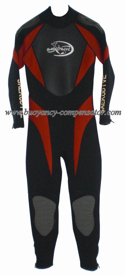 Full Wetsuit In Long Arms And Legs Keep Body Warm From Seawater
