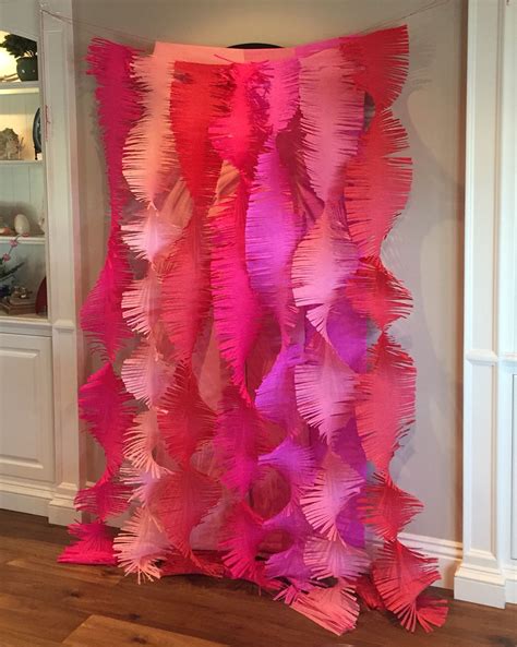 Fringed Cut Crepe Paper For A Beautiful Photo Backdrop Diy Party