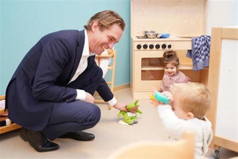 Hij was van 20 september 2012 tot 2 juli 2020 tweede kamerlid voor de vvd. Van 't Wout: 'Veel respect voor de inzet van ...
