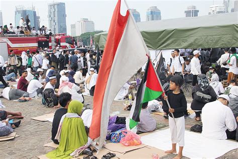 Anti Ahok Protests Recalled At Jakarta Rally Uca News