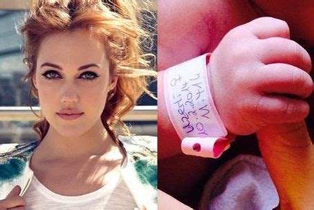 Uzerli'nin kıyafetini görenler 'ikinci hatice vakası' yorumlarını yaptı. Tagged Magnificent Century - FamousFix