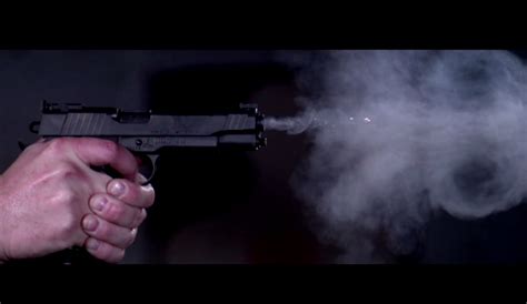 Disparan pistola en cámara lenta y lo graban en video HD | LifeBoxset