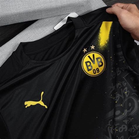 Dortmund, commonly known as borussia dortmund boˈʁʊsi̯aː ˈdɔɐ̯tmʊnt, bvb, or simply dortmund, is a german professional sports club based in dortmund. Camisa reserva do Borussia Dortmund 2020-2021 PUMA » MDF