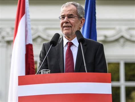 Austrias New President Green Professor Who Beat The Far Right
