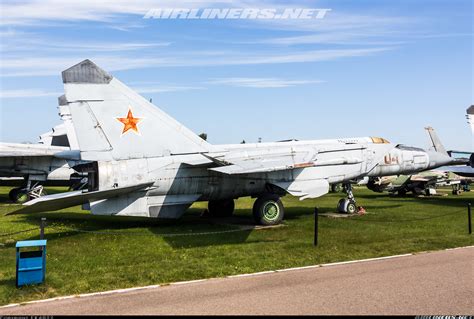 Mikoyan Gurevich Mig 25pd Russia Air Force Aviation Photo