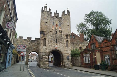 A Walk Around The Historic York City Walls With Great Views Of York