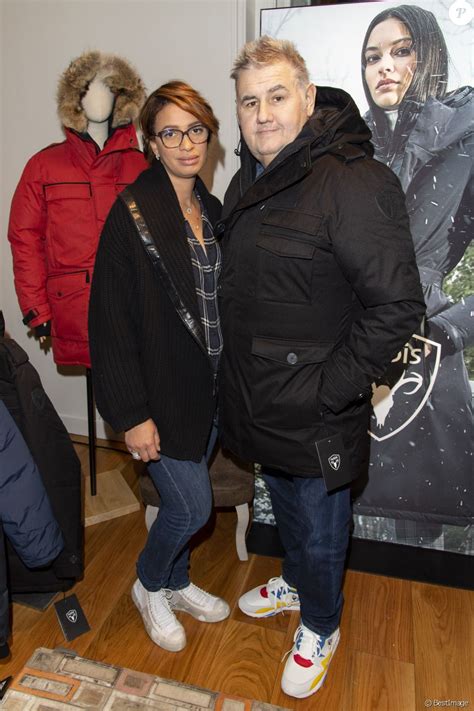 Pierre ménès était initialement interviewé dans le documentaire de marie portolano. Exclusif - Pierre Ménes et sa femme Mélissa Acosta lors de la soirée La Canadienne X Nobis pour ...