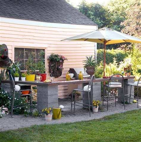 Some of them are simple, modern, or vintage. small-outdoor-kitchen-design-ideas