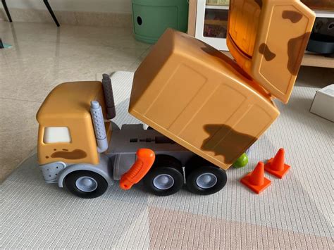 Garbage Truck Stinky The Stinky And Dirty Show Hobbies And Toys Toys