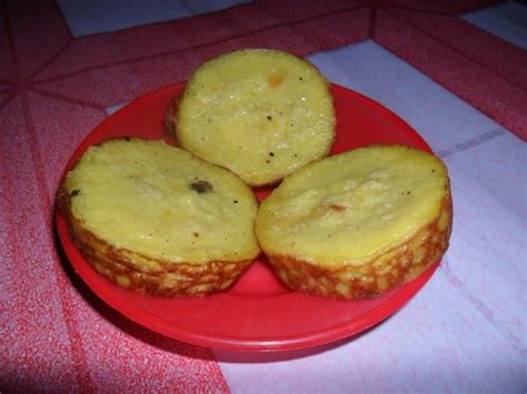 Témpé) adalah makanan khas indonesia yang terbuat dari fermentasi terhadap biji kedelai atau beberapa bahan lain yang menggunakan beberapa jenis kapang rhizopus, seperti rhizopus oligosporus, rh. Makanan Sehat Khas Banjarmasin ada #5 yang paling diburu ...