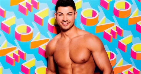 Love Islands Anton Danyluk Wants To Couple Up With Caroline Flack As He Swears Off Sex Irish