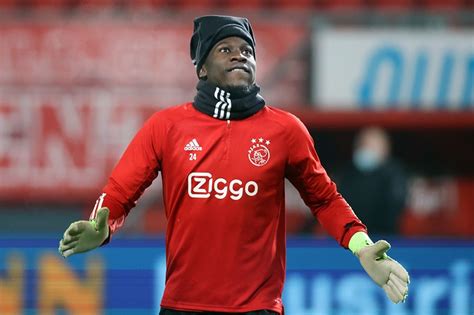 In a statement released on social media at the time of his original ban, onana said: Onana stelt dat hij zich vergiste in verpakking medicijn