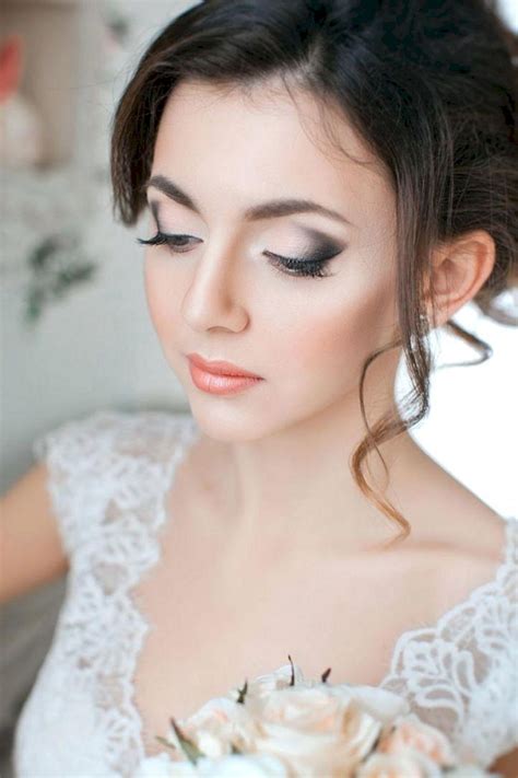 Cool 25 Glamorous Wedding Makeup Ideas For Pretty Bride Oosile