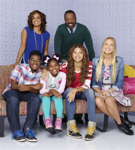 Kc Undercover Cast Zendaya Kc Undercover Outfits Zendaya Outfits