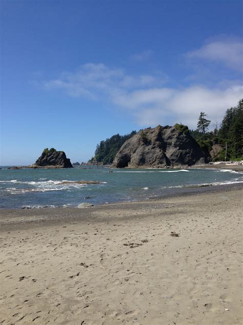 Rialto beach is nice but it is a little rocky, it can be hard on the feet after a little while. Hole in the Wall-Rialto Beach WA | Rialto beach, Beach ...
