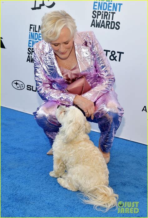 Glenn Close Wins At Spirit Awards 2019 But Her Dog Is The