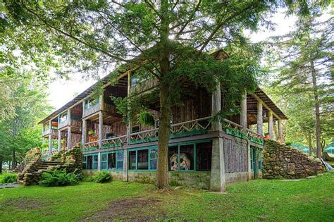 Enjoy your vacation in these unique, individual cabins which offer the comfort and convenience of motel accommodations. Covewood Lodge on Big Moose Lake in Eagle Bay, NY. # ...