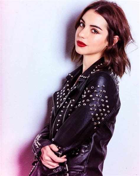Já em 2017, adelaide participou no filme can't buy my love ao atuar como a personagem lily springer; Adelaide Kane for NKD Magazine (January 2018) | Atrizes ...