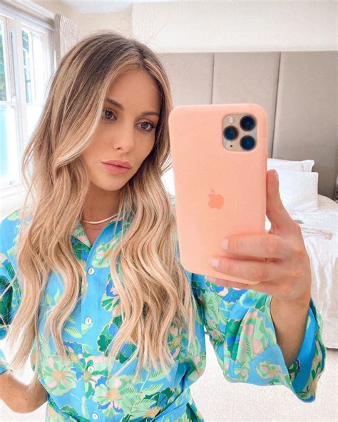 louise thompson made in chelsea hair color balayage silk kimono hair inspo lily pulitzer