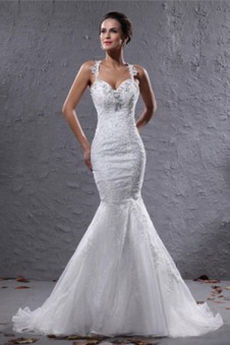 Gli abiti da sposa a sirena sono il sogno di tantissime donne, creazioni fashion e sofisticate da non perdere: Vestito sposa a sirena