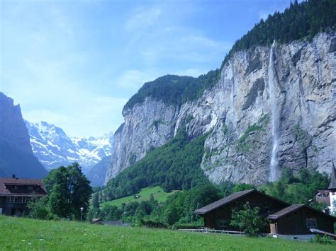 Trip Guide Lauterbrunnen Valley Switzerland