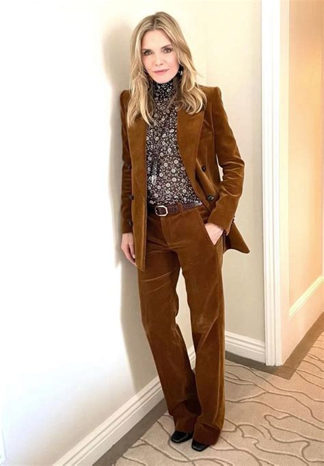 Michelle Pfeiffer In Saint Laurent For The Drew Barrymore Show Tom