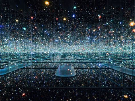Yayoi Kusamas Infinity Mirrors Opens At The Broad In Los Angeles