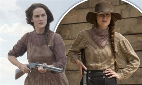 Michelle Dockery Strips Nude In Graphic Godless Scenes Daily Mail Online