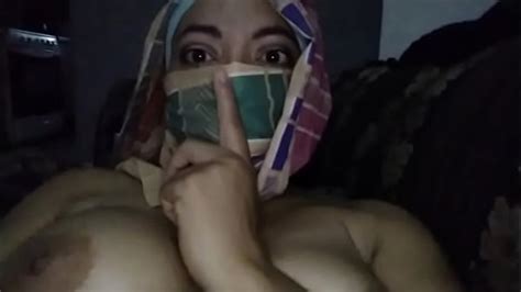Real Muslim Amateur Arab In Hijab Mom Masturbates Pussy To Squirting Orgasm While Husband Is A