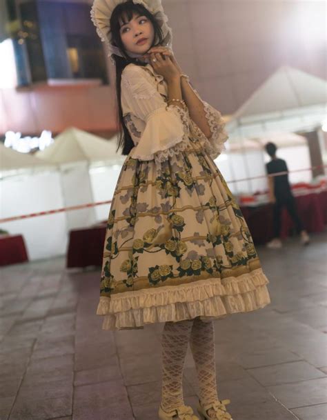 What Is Lolita Fashion A Popular Japanese Look Cyberdrobe
