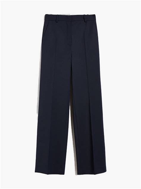 Vogues Kate Phelan And Weekend Max Mara Team Up On An Androgynous Aw23