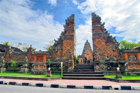 Taman Saraswati Temple In Bali Central Landmark Temple In Ubud Go