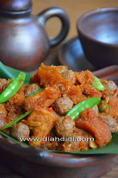 This sambal goreng tofu recipe is easy and delicious. Resep Bumbu Sambal Goreng Kentang Krecek : Makan Siang ...