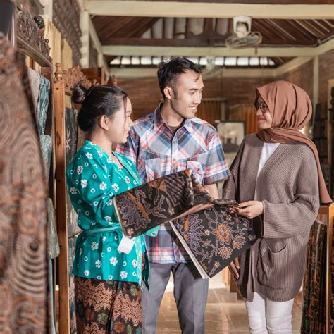 Mengenal Sejarah Batik Jenis Jenis Batik Di Indonesia Tippasar The