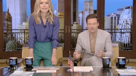 Kelly Ripa Suffers Uncomfortable Wardrobe Malfunction On Live As She