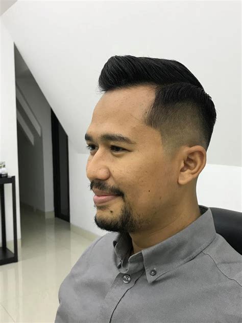 Lihat ide lainnya tentang potongan rambut pria, potongan rambut, rambut pria. Potong Rambut Undercut Model Rambut Pria Terbaru - Galeri Gambar