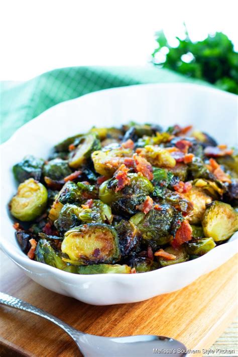 I'll admit it…i hated brussels sprouts growing up! Maple Bacon Brussel Sprouts - melissassouthernstylekitchen.com