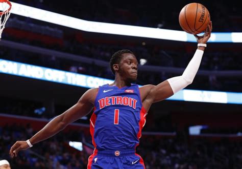 Stays hot with 27 points. Pistons waive Reggie Jackson, who plans to sign with ...