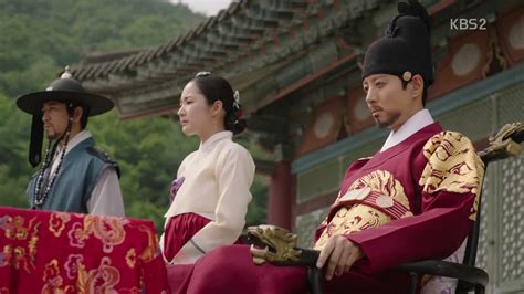 Queen for seven days is a historical drama that draws attention to the queen who was dethroned from her position after merely just seven days during the joseon dynasty. Seven Day Queen: Episode 17 » Dramabeans Korean drama recaps