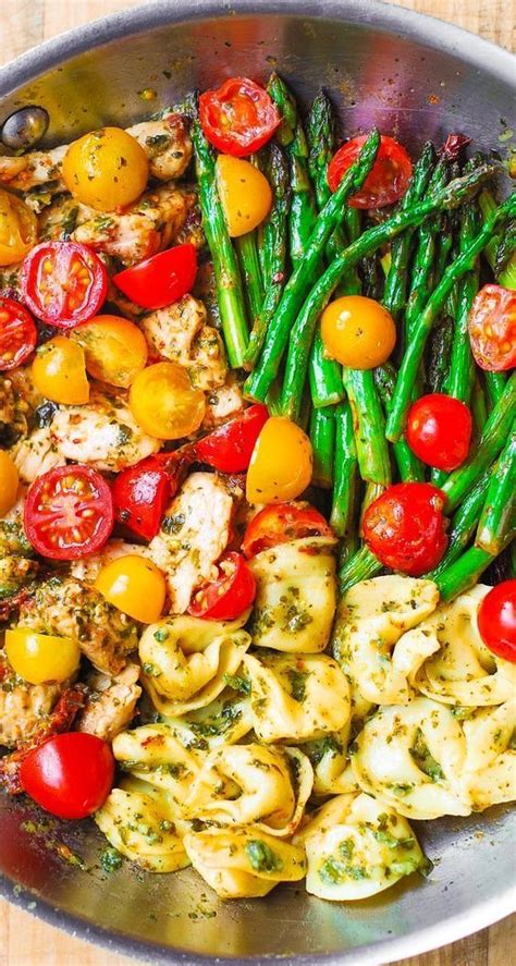 Pesto Chicken With Tortellini Asparagus And Tomatoes In 2020