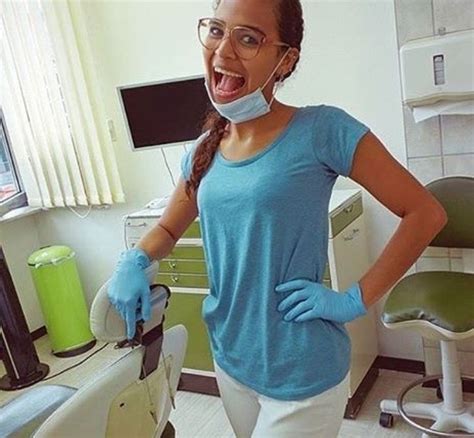 Pin By Forxe On Nurse Gloves Smr Female Dentist Dentist Nurse Photos