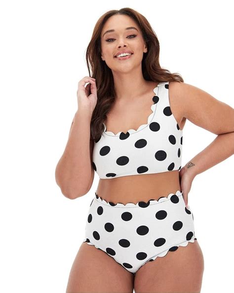10 Of The Coolest Plus Size Fashion Brands To Shop This Summer Crop Top Bikini Scalloped